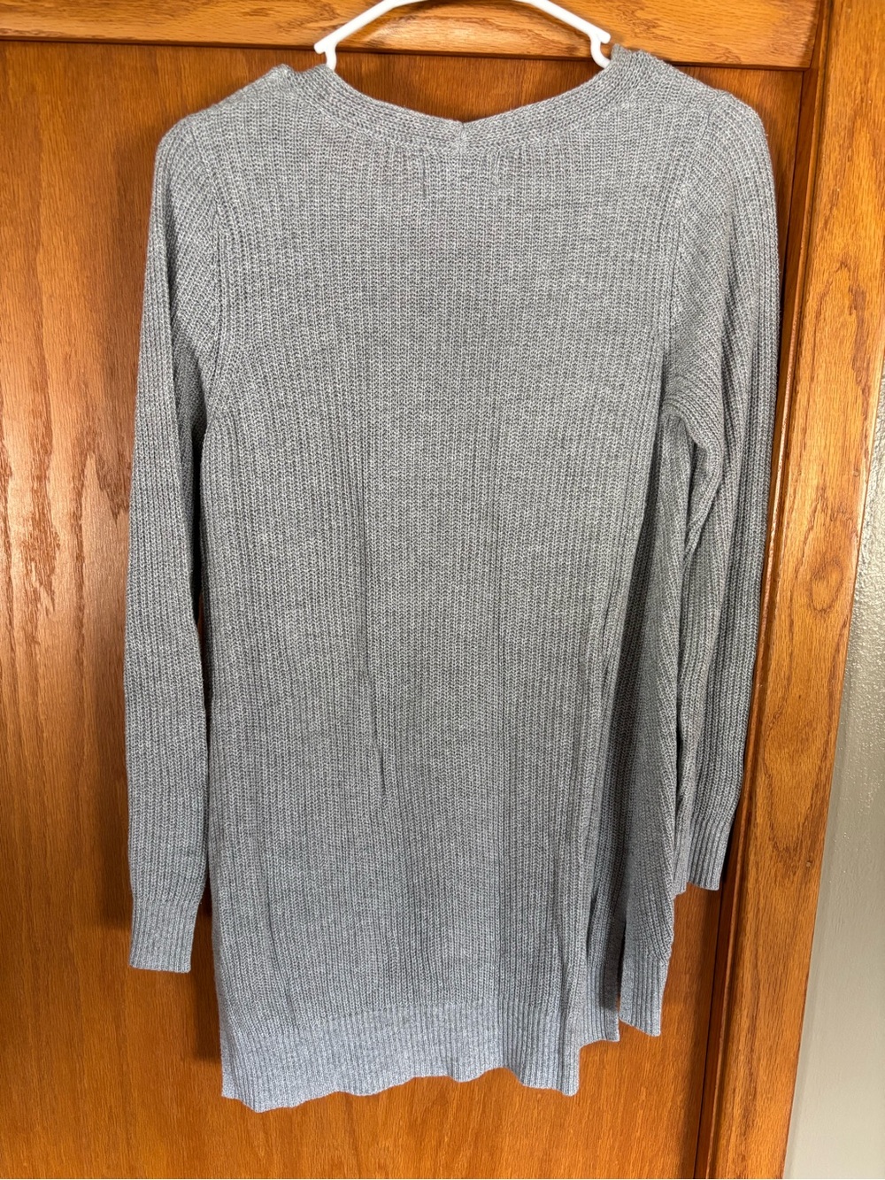Old Navy Gray V-Neck Ribbed Knit Sweater Tunic - Picture 3 of 4